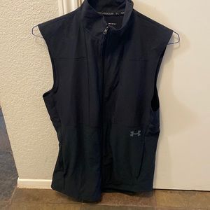 Mens Under Armour running vest